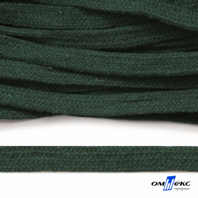 Шнур плетеный d-8 мм плоский, 70% хлопок 30% полиэстер, уп.85+/-1 м, цв.1016-т.зеленый - купить в Шахтах. Цена: 742.50 руб.
